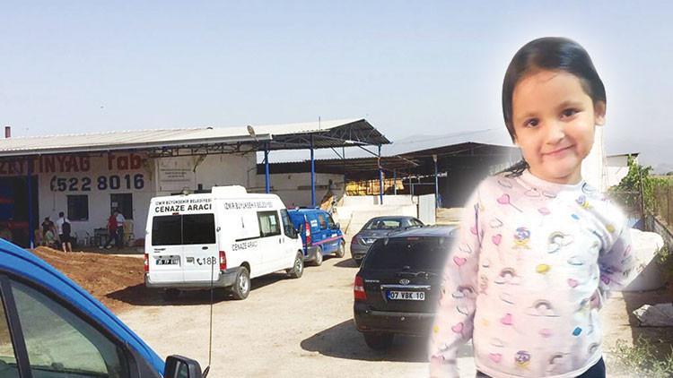 Zeynep yem karma makinesinde can verdi 