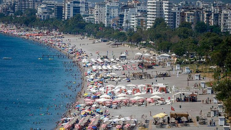 Antalya’ya 5 ayda gelen turist 1 ayda geldi