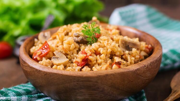 Sebzeli Bulgur Pilavi Nasil Yapilir Evde Sebzeli Bulgur Pilavi Yapimi Icin Kolay Tarifi