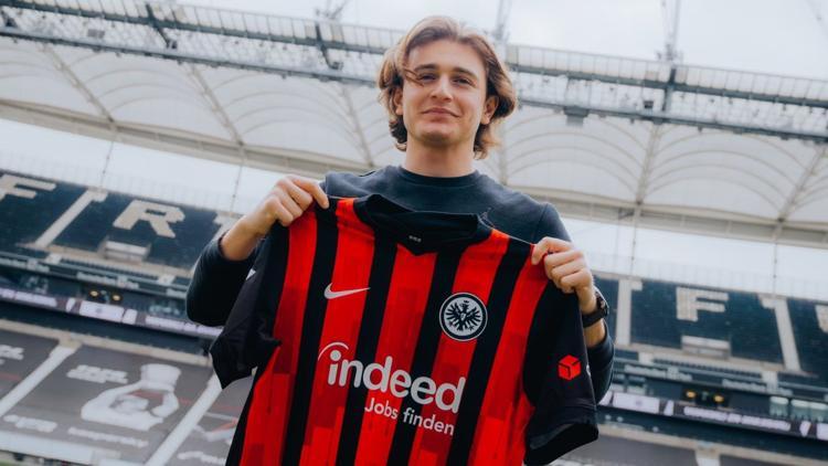 Eintracht Frankfurt'a transfer olan Ali Akman: "Bundesliga maçlarını hırsla ve istekle bekliyorum..."