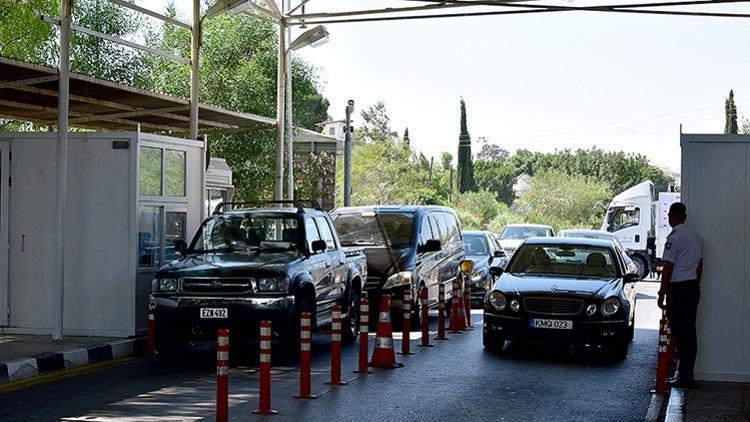 KKTC ile Rum kesimi arasındaki geçişler artan Kovid-19 vakaları nedeniyle 'kırmızı seviye'ye çıkarıldı
