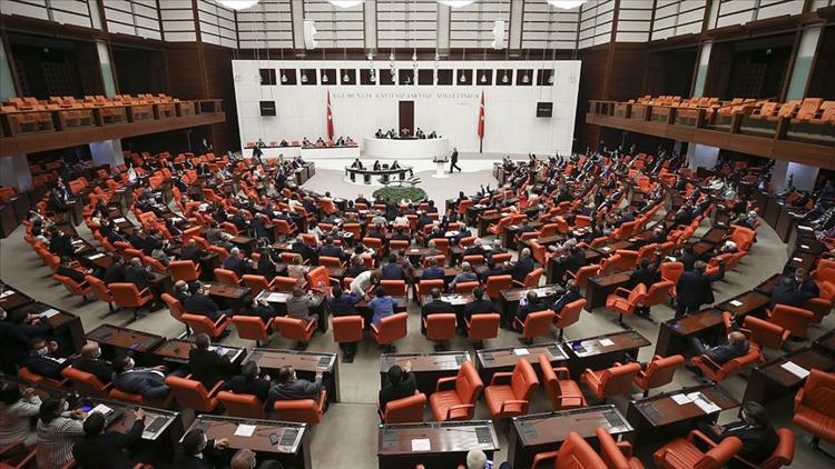 Son dakika haberi: Ekonomiye ilişkin teklif TBMM Plan ve Bütçe Komisyonu'nda kabul edildi