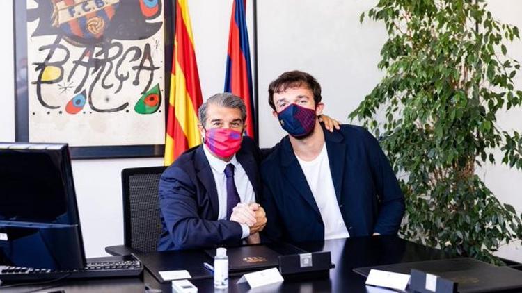 Sertaç Şanlı resmen Barcelona'da