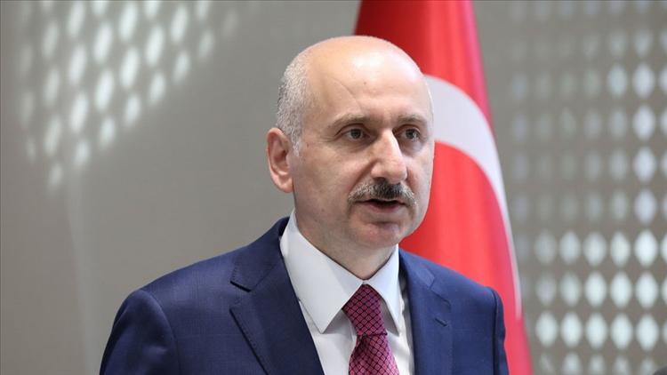 Kurban Bayramı tatili için yola çıkacaklar dikkat! Bakan Karaismailoğlu'ndan çok önemli uyarı...