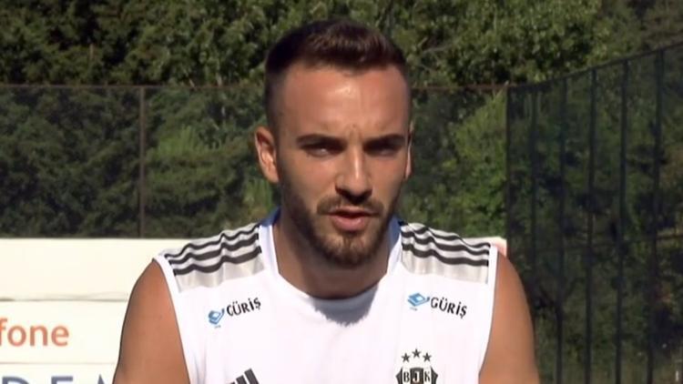 Son dakika: Beşiktaş'ın yeni transferi Kenan Karaman: 'Başka teklifler de aldım'
