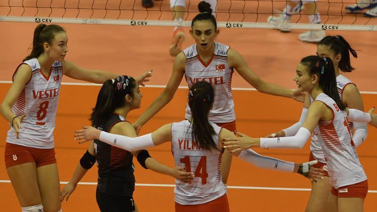 Milliler, yarı finalde İtalya'ya 3-2 mağlup oldu