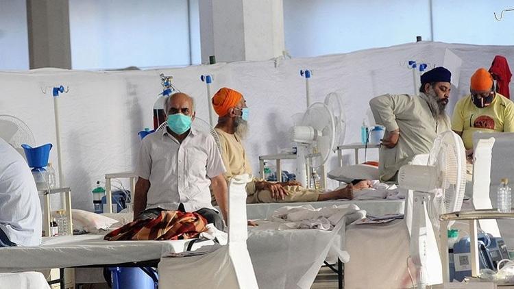 Hindistan'da günlük korona can kaybı 500'ün altında