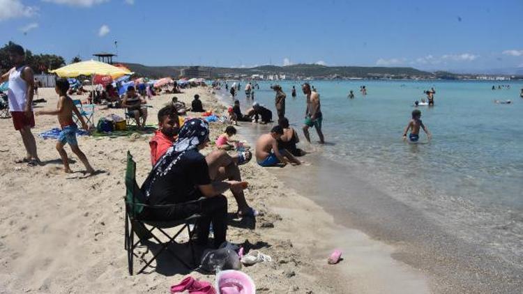 Çeşme plajlarında bayram yoğunluğu