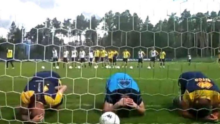 Parma antrenmanında görülmemiş ceza! Kaybeden takım futbolcuları hedef tahtası oldu