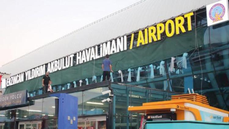 Eski Başbakan Yıldırım Akbulut'un ismi Erzincan Havalimanı'na verildi
