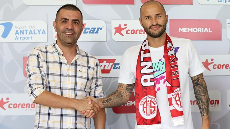 Antalyaspor, Kudriashov ile yeni sözleşme imzaladı