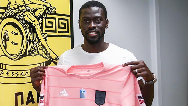 Son Dakika: Badou Ndiaye Komşu'da! 3 yıllık sözleşme imzaladı