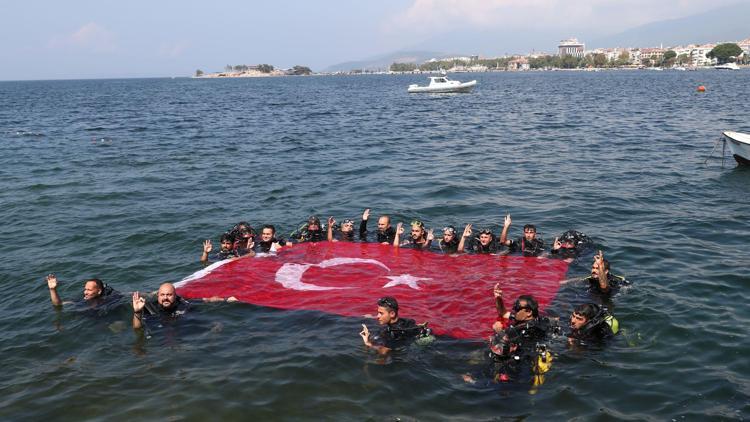 Marmara Denizi'ne zafer dalışı