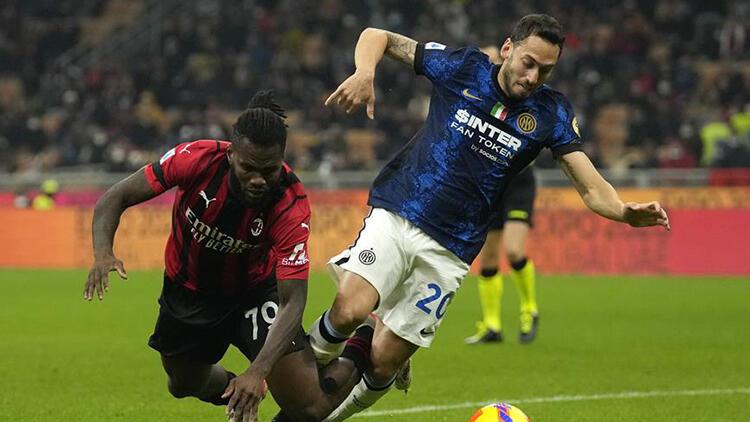 Hakan Çalhanoğlunun gol attığı maçta Inter, Milanla yenişemedi