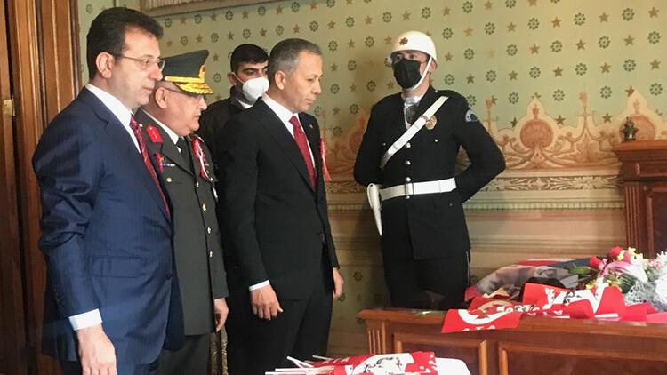 Vali Yerlikaya Atatürkün Dolmabahçe Sarayındaki odasını ziyaret etti