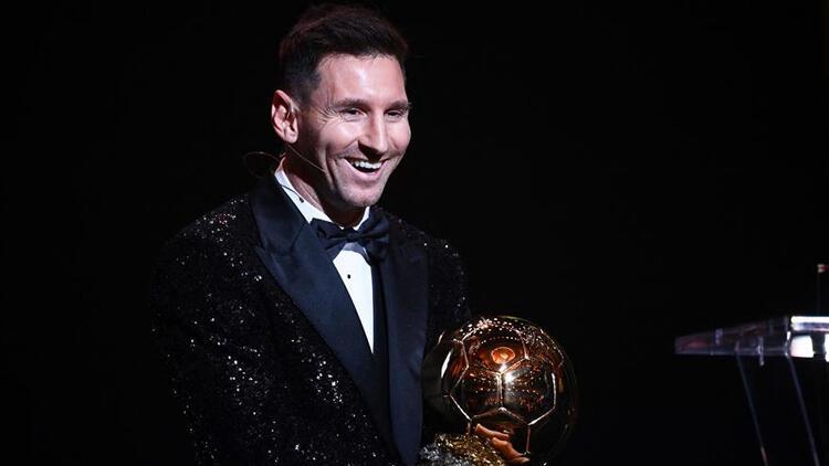 Ballon dOrun sahibi 7. kez Lionel Messi oldu İşte yılın forveti, en iyi kalecisi ve en iyi genç oyuncusu...