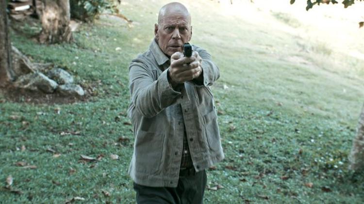 olumun kiyisinda filmi konusu nedir oyunculari kimdir iste olumun kiyisinda filmi oyuncu kadrosu magazin haberleri