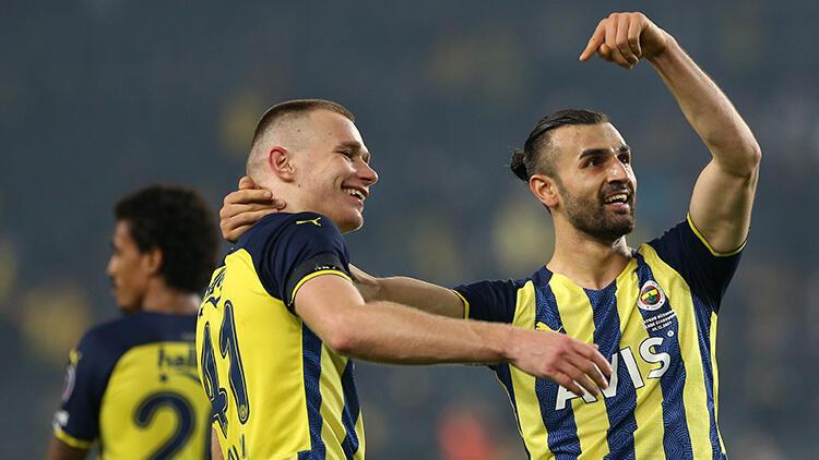 Fenerbahçede Attila Szalai, Vitor Pereiranın isteğini açıkladı