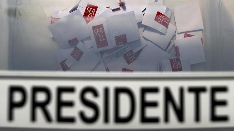 Şilide halk devlet başkanlığı seçiminin ikinci turu için sandık başında