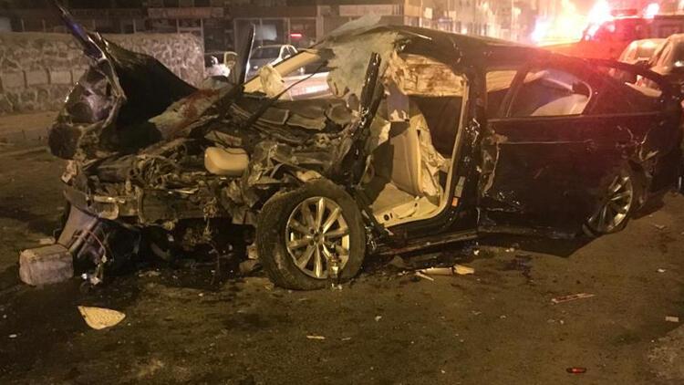 Kars’ta feci kaza Otomobil, bahçe duvarına çarptı: 4 ölü, 1 yaralı