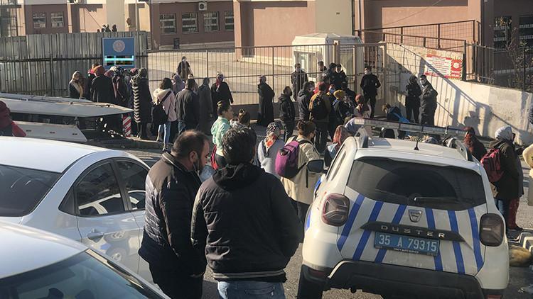 Karabağlar'daki ortaokulda taciz gerginliği