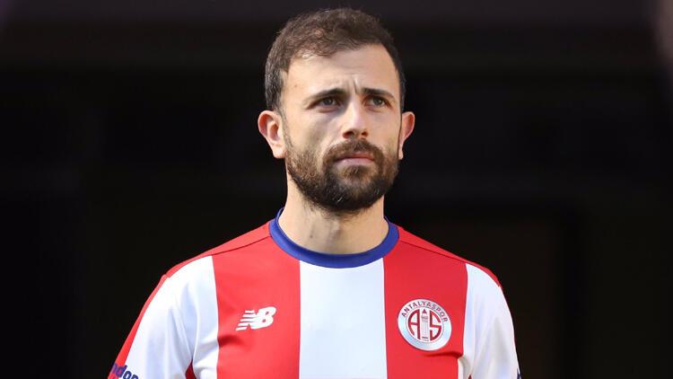Antalyaspor, İsviçreli forvet Admir Mehmediyi kadrosuna kattı