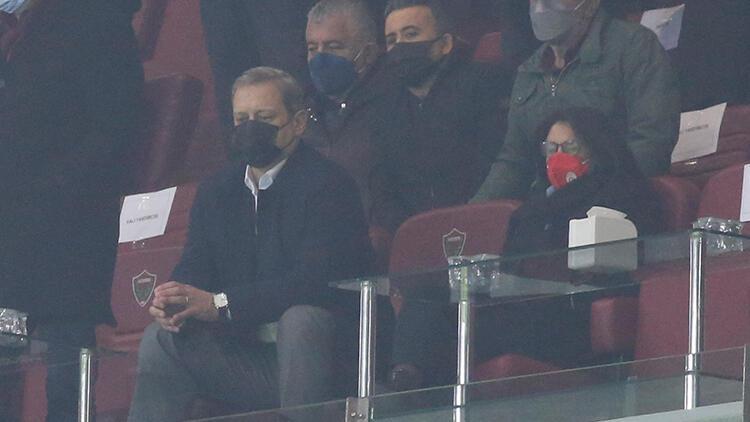 Hatayspor - Galatasaray maçında Başkan Burak Elmas’tan kulübeye ‘sakin olun’ telefonu