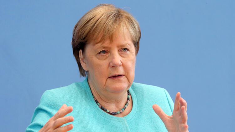 Hâlâ ‘en sevilen politikacı’ Merkel
