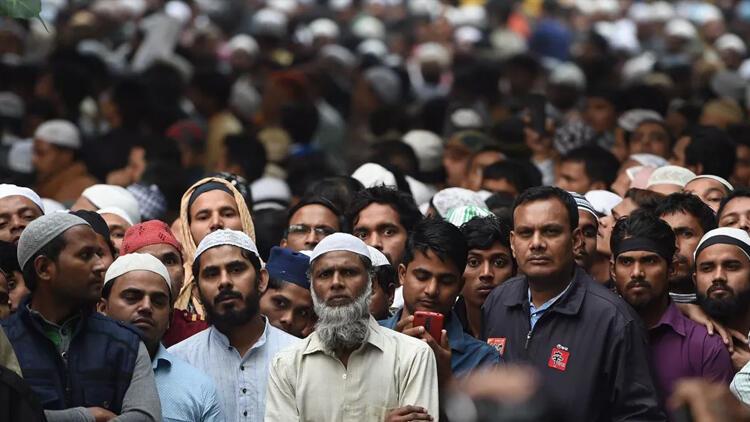 Yüzlerce kişi bir araya geldi: Müslümanları öldürmeye hazırlanın