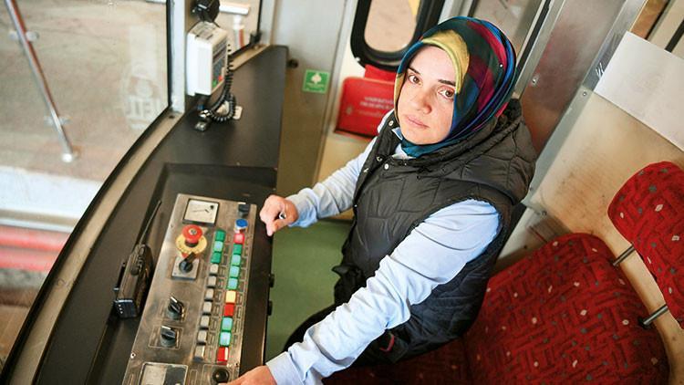 146 yıllık tarihin ilk kadın vatmanı