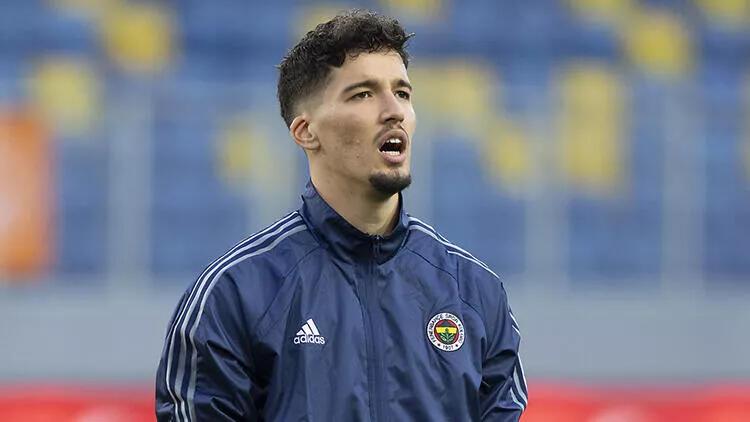 Fenerbahçede Altay Bayındır, Diego Rossiye yaptığı asisti anlattı