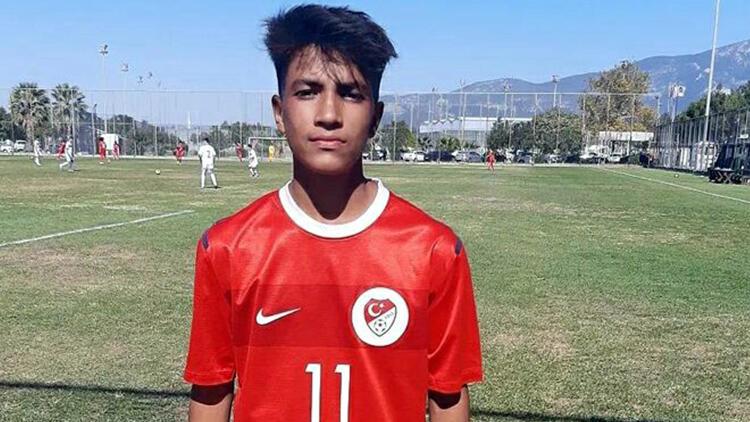Fenerbahçeden sürpriz transfer 16 yaşındaki Rıdvan Arda Şahin kadroya katıldı