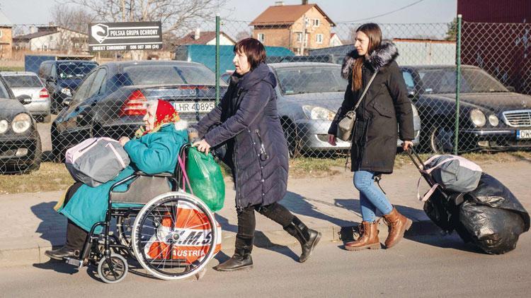 Ukrayna’nın 4’te 1’i yollarda... 10 milyon kişi evinden oldu