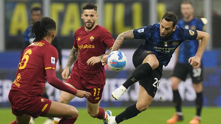 Hakan Çalhanoğlunun şov yaptığı maçta Inter, Romayı yıktı