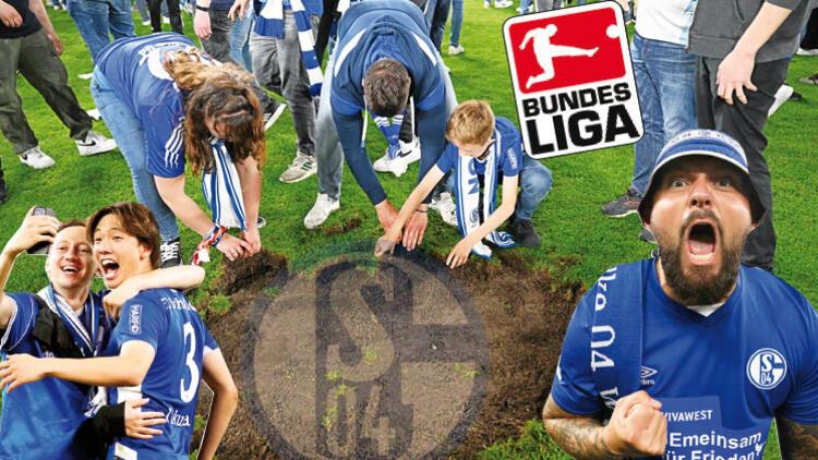 Bundesligaya yükselen Schalke 04 taraftarı çimleri söküp sattı