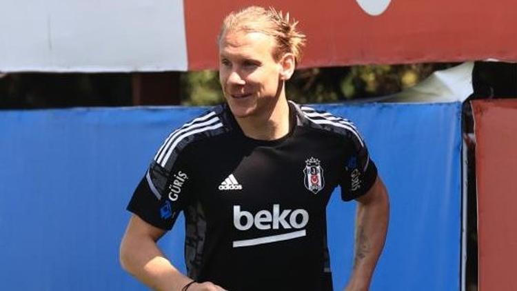 Hürriyet: Beşiktaşa Domagoj Vida müjdesi Takımla birlikte çalıştı