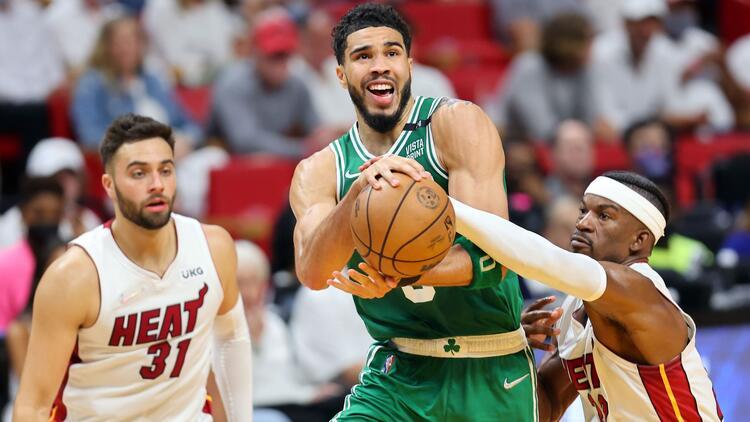 Miami Heati farklı yenen Boston Celtics seriyi eşitledi Ömer Faruk...