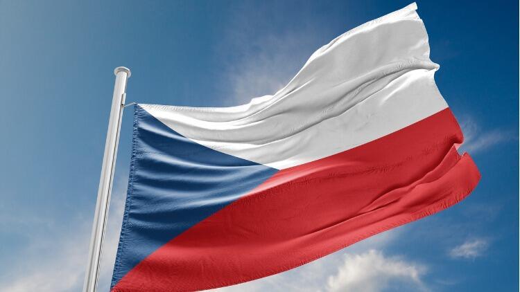 Çek cumhuriyeti bayrağı anlamı nedir bayrakta hangi renkler bulunur