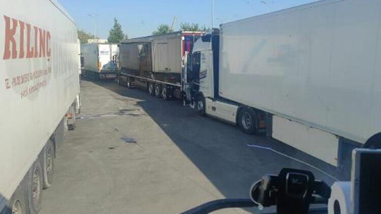 Bulgaristan’da laboratuvar krizi; Türk TIR’ları 3 gündür sınırda bekliyor