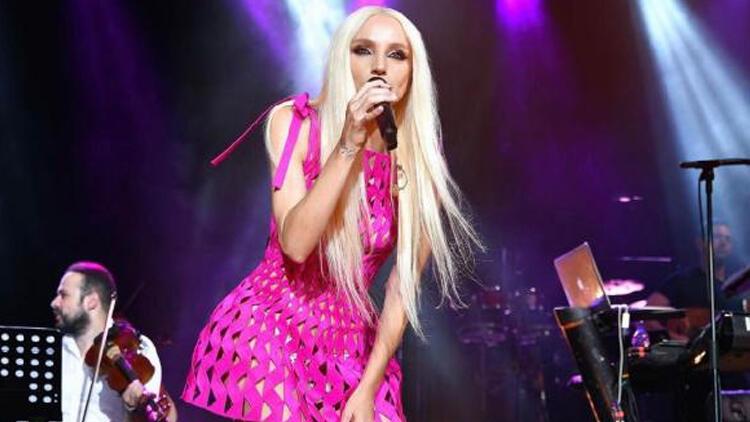Şarkıcı Gülşen 50 konserini iptal etti
