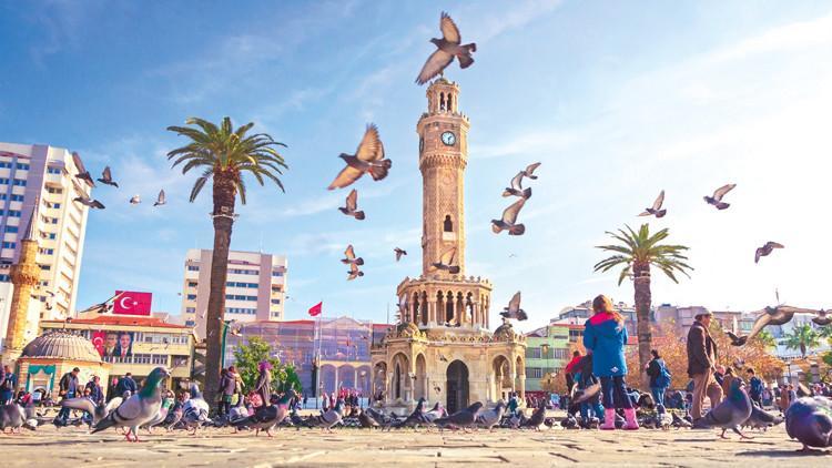 İzmir'de turizm canlılığı - Son Dakika Ekonomi Haberleri
