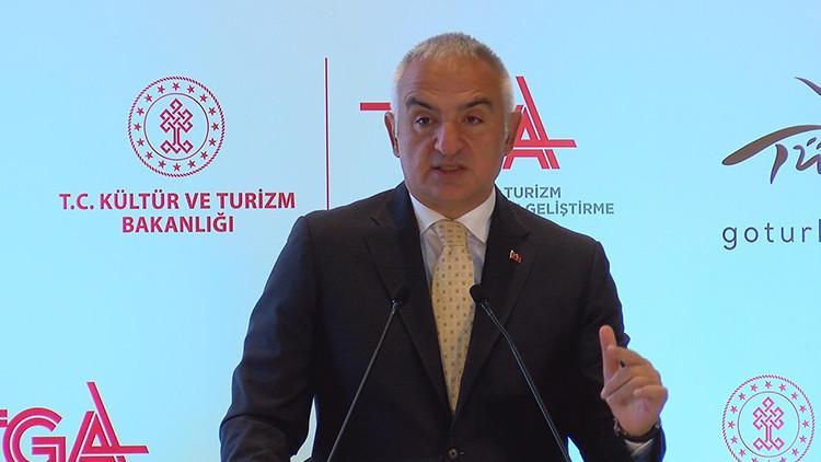 Bakan Ersoy: Ülkemize gelen yolcu 40 milyon, gelir 35 milyar dolar