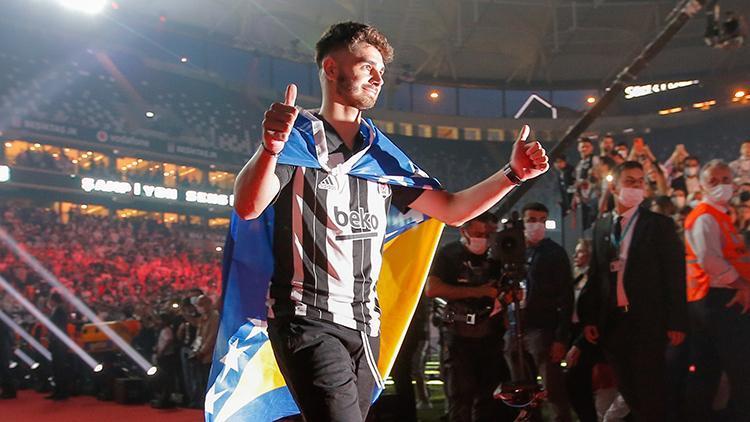 Hürriyet: Beşiktaşta yüzleri güldüren olay Kiralık futbolcular