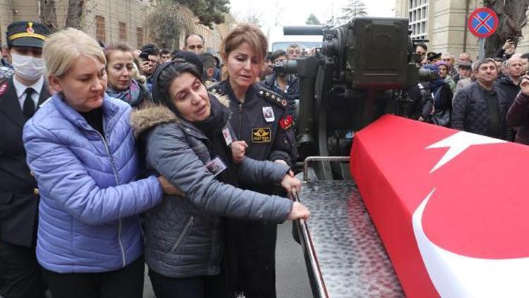 Şehit Pilot Albay Adalıoğlu, son yolculuğuna uğurlandı Şehit Pilot Albay Adalıoğlu, son yolculuğuna uğurlandı
