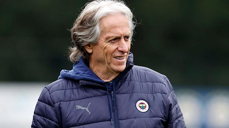 Fenerbahçenin Sevilla kadrosu açıklandı Fenerbahçenin Sevilla kadrosu açıklandı