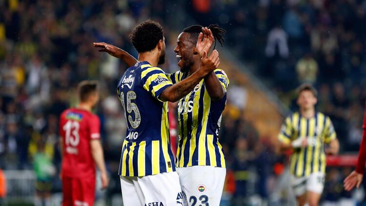 Hürriyet: Anderlecht, Fenerbahçeli Michy Batshuayiyi izledi