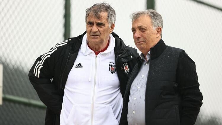Hürriyet: Beşiktaşta iki flaş ayrılık yolda Kararını yönetime iletti