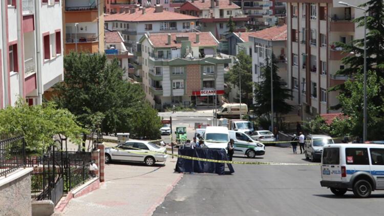 Ankarada Kadın Cinayeti Eşini Sokak Ortasında öldürüp Intihar Etti Son Dakika Haberler