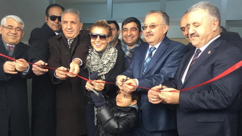 ayakkabi boyaciligi ile basladi 27 sirkete yatirim yapti son dakika ekonomi haberleri ayakkabi boyaciligi ile basladi 27 sirkete yatirim yapti son dakika ekonomi haberleri