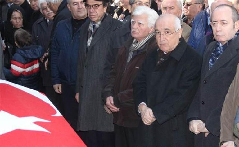Ekrem Pakdemirli toprağa verildi